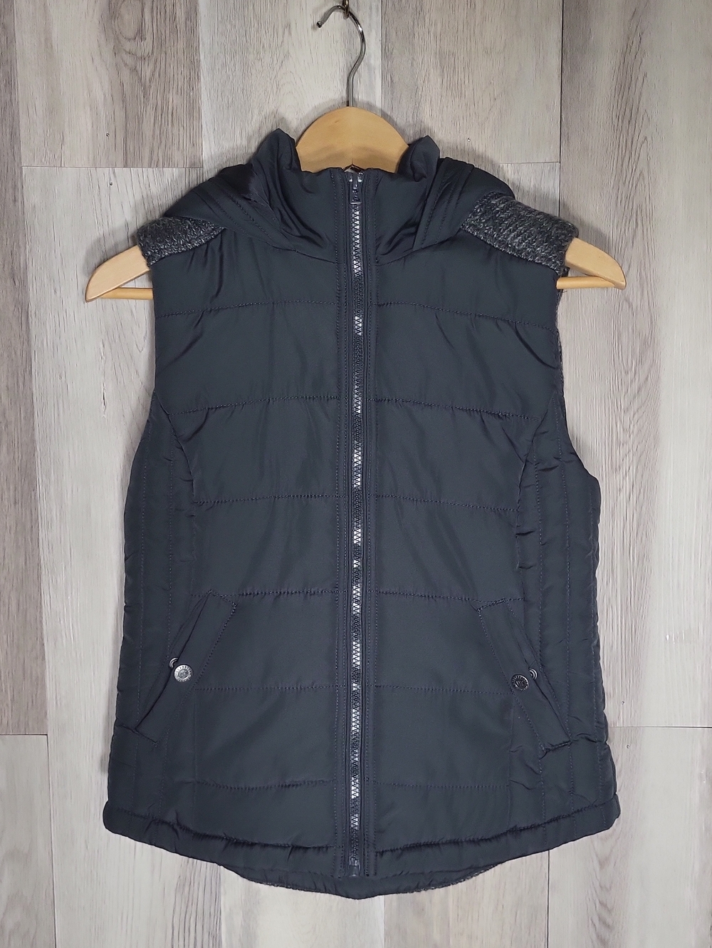 Aeropostale Womens Small Charcoal Hooded Puffer Vest Knit Back Outdoor